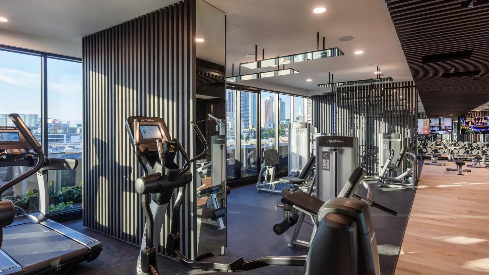 בריסביין Modern Valley Pad With Rooftop Pool, Study & Parking דירה