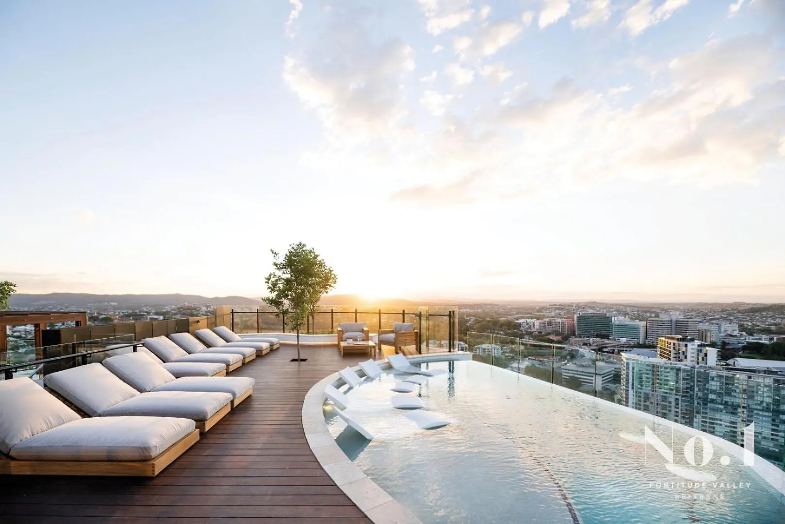 בריסביין Modern Valley Pad With Rooftop Pool, Study & Parking