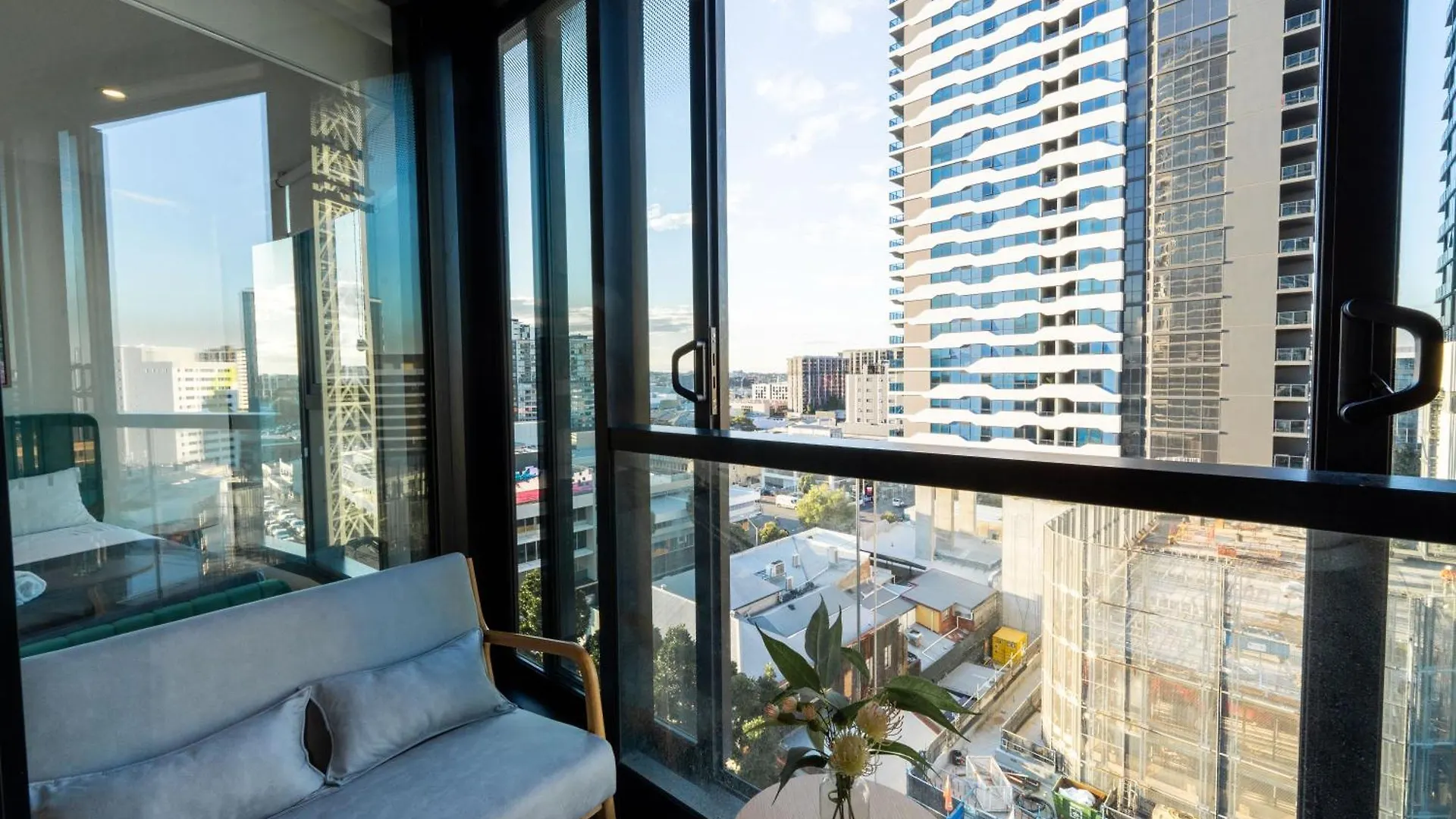 Modern Valley Pad With Rooftop Pool, Study & Parking بريزبين 0*,  أستراليا